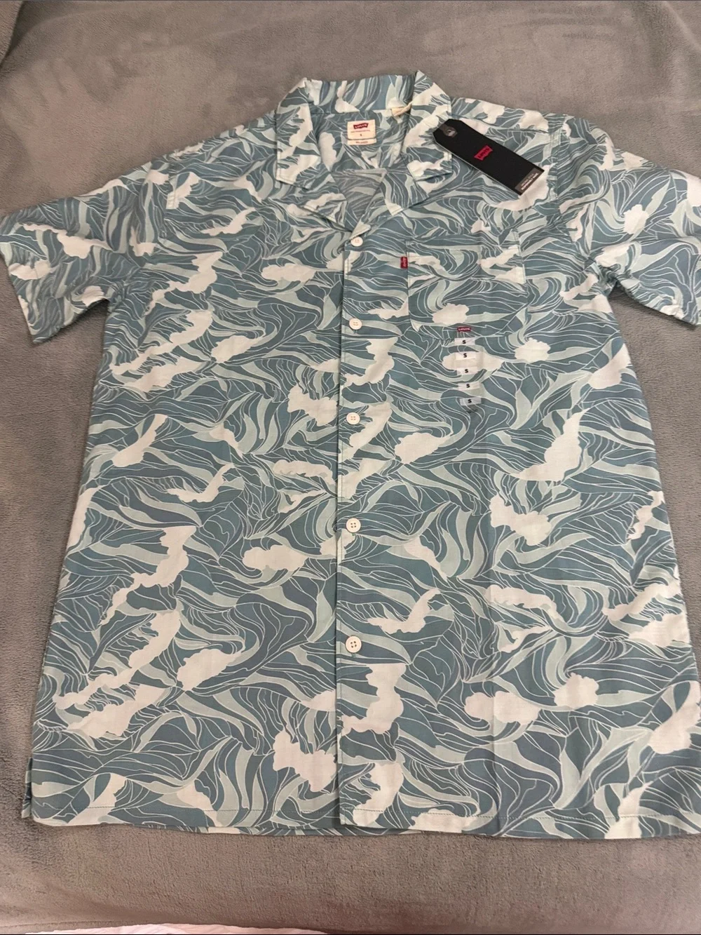 Levi's Men's Short Sleeve Wave Pattern Shirt - Light Blue & White
